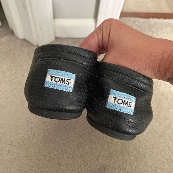 TOMS Classic Alpargata Slip On Genuine Leather Perforated Flat Driving Shoes - Picture 10 of 12